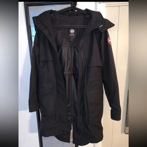 Canada goose Calvary trench jacket xs